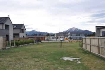 32 Obelisk Street, Wanaka