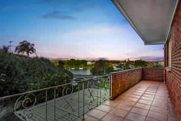 3/12 Bridge Street, Panmure