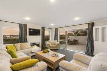 42 Sovereign Street, Flat Bush