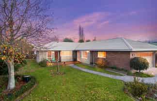 108 College Place, Poike