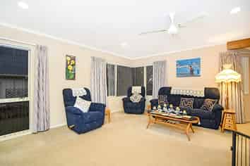 108 College Place, Poike