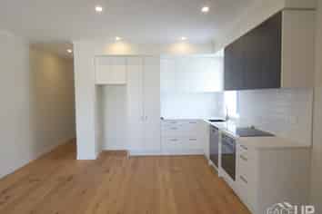 1/2 Warrant Officer Lane, Hobsonville