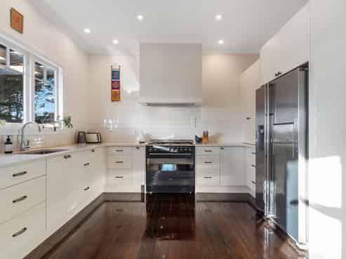 a/408 Paremoremo Road, Paremoremo