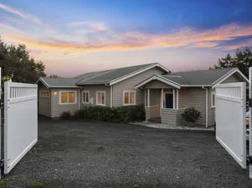 a/408 Paremoremo Road, Paremoremo