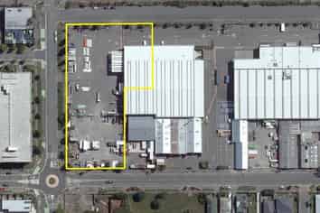 Office, Warehouse and Large Yard