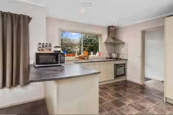 7 Kaka Street, Western Heights