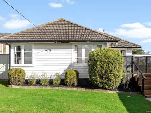 22 Strid Road, Te Atatu South