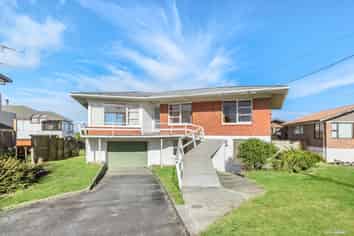 39 Toroa Street, Torbay