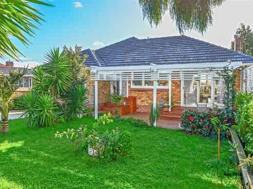 1/35 Bradbury Road, Botany Downs