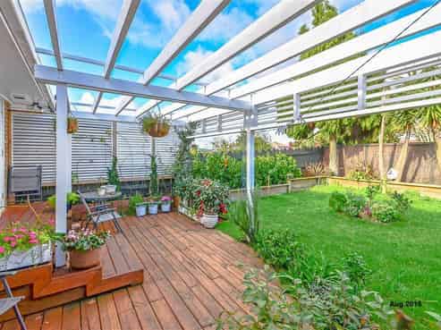 1/35 Bradbury Road, Botany Downs