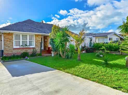 1/35 Bradbury Road, Botany Downs