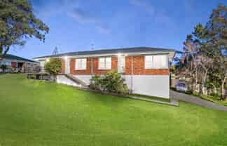 1 & 2 109 Archers Road, Glenfield