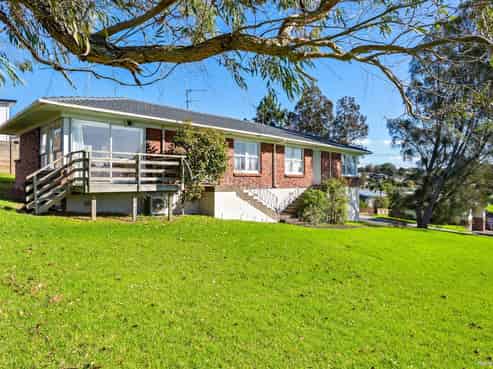 1 & 2 109 Archers Road, Glenfield