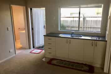 7A Cambrian Crescent, Flat Bush