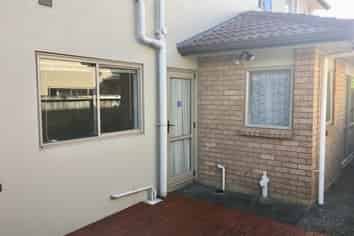 7A Cambrian Crescent, Flat Bush