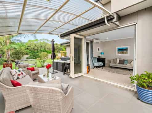 7 Constellation Avenue, Beachlands