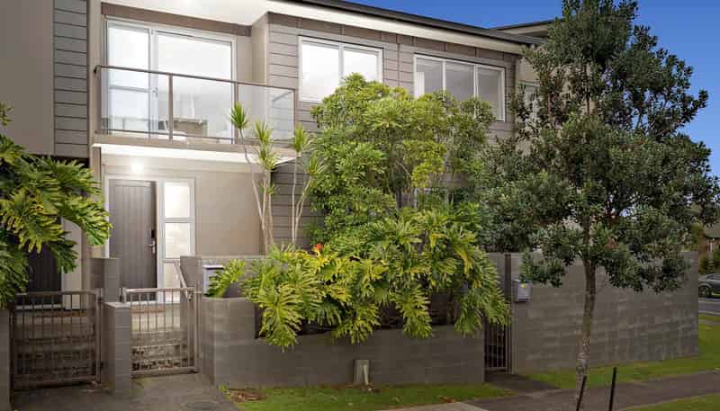 4/1 Gracechurch Drive, Flat Bush