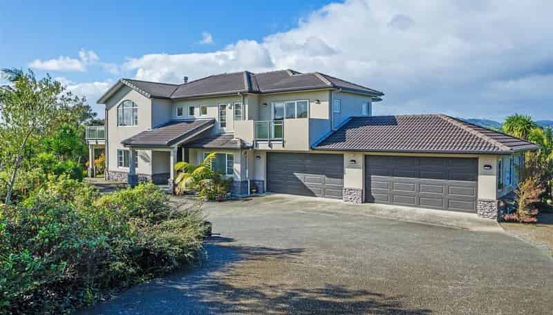 113 & 137 Broomfields Road, Whitford