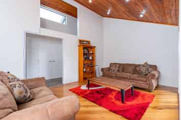 312B One Tree Point Road, One Tree Point