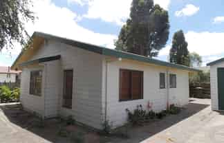 2/61 Clevedon Road, Papakura