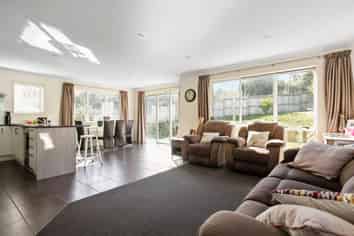 43 Midshipman Court, Gulf Harbour