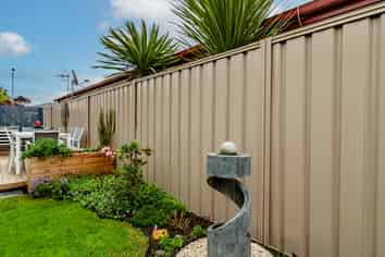 1111C Karamu Road North, Mayfair