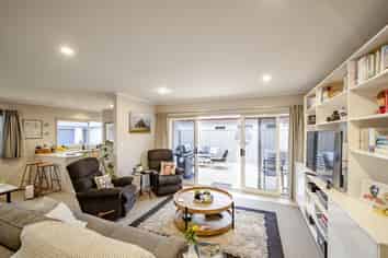 1111C Karamu Road North, Mayfair