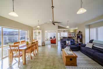 10 Amanda Place, Mayfair