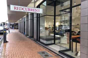 HIGH QUALITY SHOWROOM & RETAIL SPACE