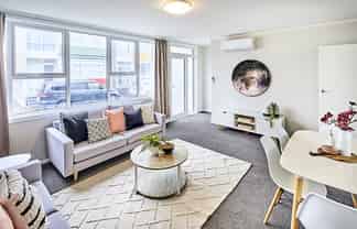 3/55 Apu Crescent, Lyall Bay