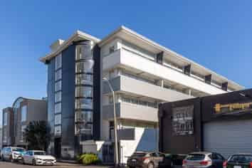 15/8 Clayton Street, Newmarket