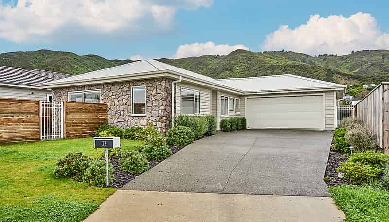 33 Henrietta Maxwell Grove, Wainuiomata