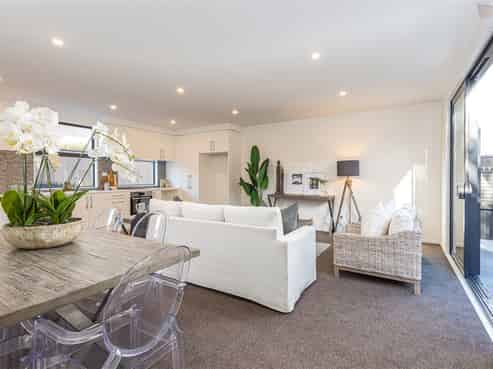 2/42 Berry Street, Saint Albans