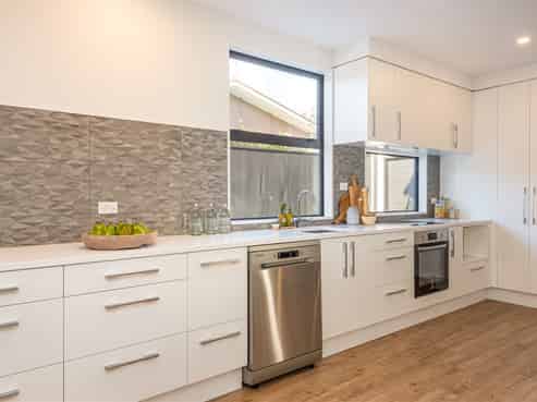 2/42 Berry Street, Saint Albans