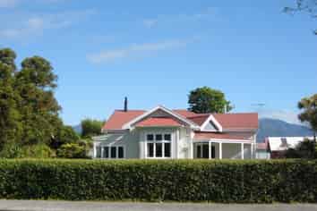 26 Brougham Street, Westport