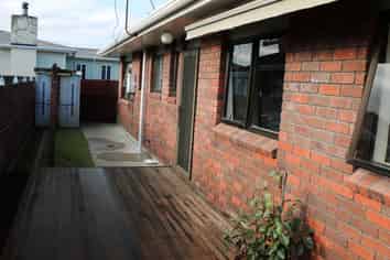 17/1 Cook Street, Foxton