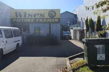 Fabulous Retail Shop | For Lease