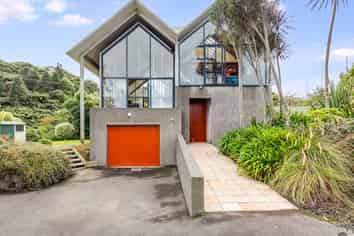 49 Wairere Road, Belmont