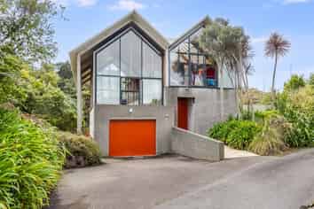 49 Wairere Road, Belmont