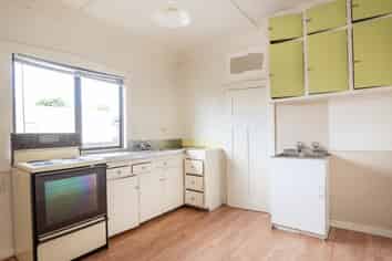 1-2/406 Burnett Street, Mahora