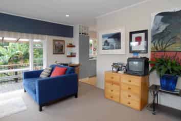 2/56 Mozeley Avenue, Devonport