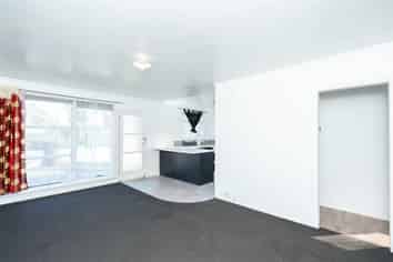 89a Bruce Avenue, Glenview