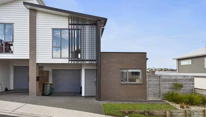 7 Springside Court, Huntington