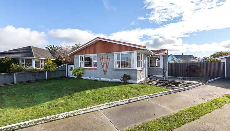 25 Logie Place, Bromley