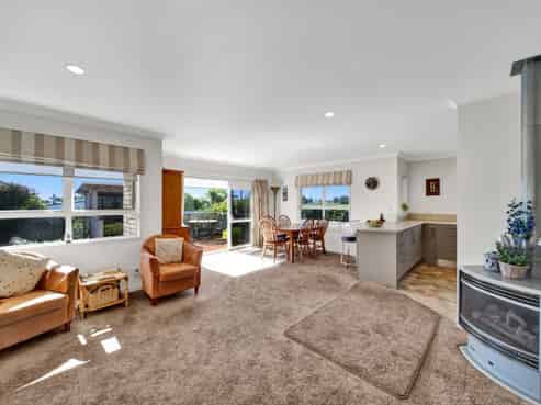 126 Wairau Road, Oakura