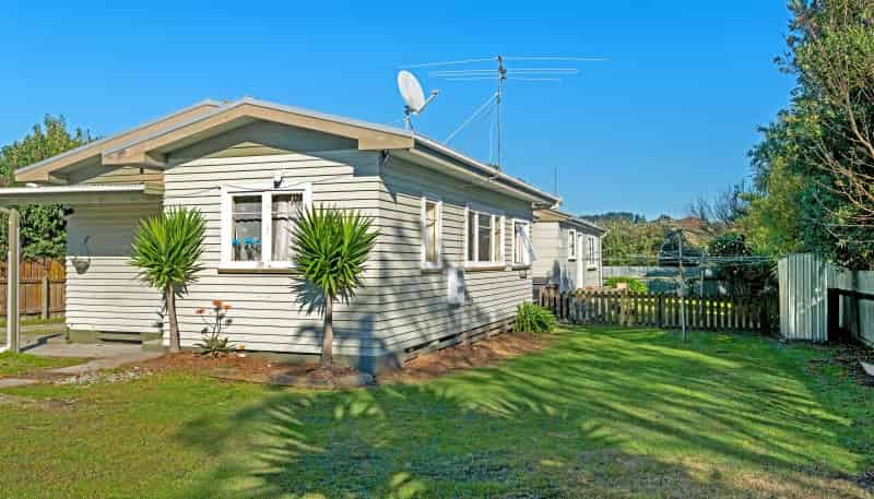 15a and 15 Martin Road, Outer Kaiti