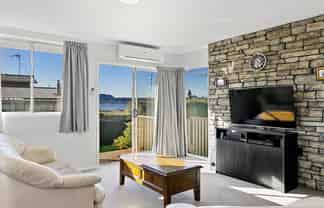 11 Besley Place, Acacia Bay