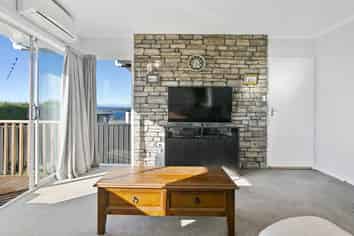 11 Besley Place, Acacia Bay