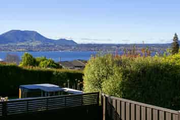 11 Besley Place, Acacia Bay