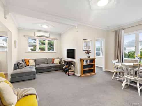 55 Southampton Road, Miramar